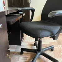 میز تحریر(کامپیوتر)+صندلی اداری درحد نو