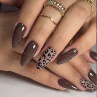 تخفیف ویژه ناخن و ژلیش 100
