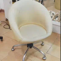 دوعدد تخت(مژه،فیشال،ماساژ) و یک صندلی گردون|آرایشگاه و سالن‌های زیبایی|بابل, |دیوار