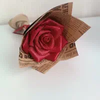 گل و باکس ولنتاین / گل روبانی شاینی و ساده