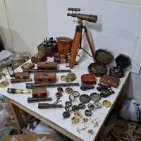 دوربین آنتیک ساعت آفتابی و قطب نمای آنتیک کمیاب|کلکسیون اشیاء عتیقه|تهران, افسریه جنوبی|دیوار