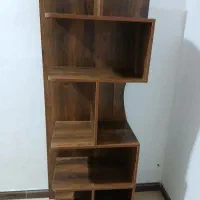 کتابخانه و قفسه