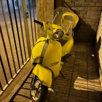 موتور وسپا زرد قناری