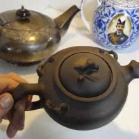 ۳عدد قوری قدیمی نوربلین، قلم آبی ناصری، ییشینگ چین|کلکسیون اشیاء عتیقه|نکا, |دیوار