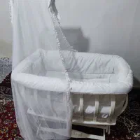 تخت کنار مادر نو  همش دوبار بچم توش خوابیده