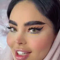 کاشت مژه های ژورنالی توسط مربی