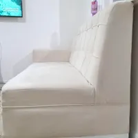 کاناپه ۳ نفره سفید ، سالم و تمیز|مبلمان خانگی و میز عسلی|رشت, حسین آباد|دیوار