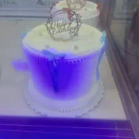 کار در کارگاه شیرینی فروشی