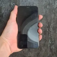 اپل iPhone 11 با حافظهٔ ۱۲۸ گیگابایت