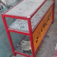 ویترین مغازه1.5 متری و 1متری سالم در حد نو