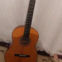 یک عدد گیتار با همراه کاور گیتار|گیتار، بیس، امپلیفایر|اسلام‌‌آباد غرب, |دیوار