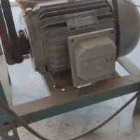 الکترو موتور ۳ فازPEM|ماشینآلات صنعتی|چهارباغ, |دیوار