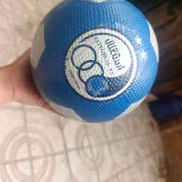توپ والیبال و فوتبال