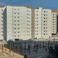 خریدار یک واحد در شهرک گلستان هستم