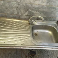 سینک تک قلو سالم و تمیز