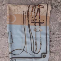 تعدادی شال در حد نو|لباس|آستانه اشرفیه, |دیوار