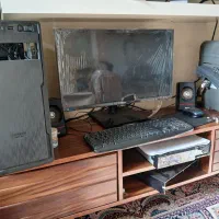 فروش کامپیوتر  و مانیتور