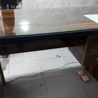 میز و دو عدد صندلی