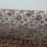 دو عدد پشتی کارکرده