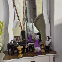 یک آینه کنسول