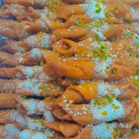 استخدام چند کارگر خانوم جهت کار در قنادی