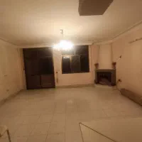 فروش ۹۵متر ۲خوابه طبقه۱ بر خیابان آراسته