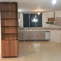 آپارتمان ۹۷ متری/ حاشیه بلوار/ طبقه اول