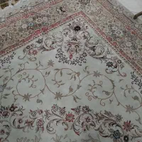 فرش ۱۲ متری ۱۰۰۰ شانه در حد نو ،،سالم و بدون پارگی