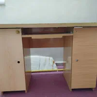 میز کامپیوتر تمیز سالم