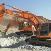 اجاره بیل مکانیکی زنجیری همراه پیکور
