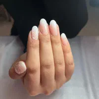 ناخنکار حرفه ای و ارایشگر|استخدام درمانی، زیبایی، بهداشتی|تهران, سلسبیل جنوبی|دیوار