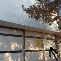 یک باب مغازه در امام