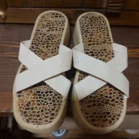 دمپایی رو فرشی