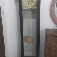 ساعت ایستاده رنگ قهوه ای