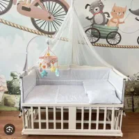 تخت کنار مادر