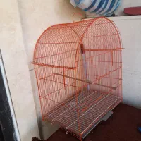 قفس بزرگ قرمز