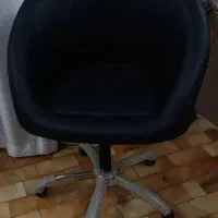 چندتا صندلی برای ارایشگاه