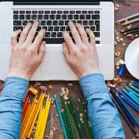 گرافیست حرفه ای به صورت دورکار هستم