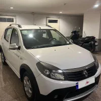 رنو ساندرو استپوی آخر ۱۳۹۶سنددست اول ۱۰۰٪ بدون رنگ|خودرو سواری و وانت|تهران, کامرانیه|دیوار