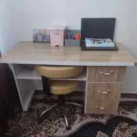 میز  مطالعه و صندلی چرخدار