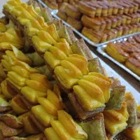 انواع شیرینی به قیمت تولیدی|خوردنی و آشامیدنی|اصفهان, دستگرده|دیوار