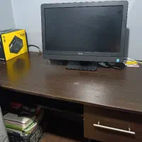 میز کامپیوتر و درآور دست‌ساز MDF