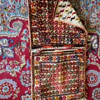 تعدادی پشتی قالیچه ای|پشتی|شیراز, ارم|دیوار