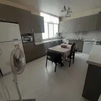 پیروزی کلینی ۲۱۰متربر ۱۰ سه طبقه بنامجزای ۱۲۰متری