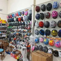 کلاه دوچرخه و کلاه اسکیت زانو بند