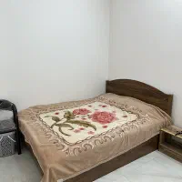 تخت چوبی و تشک