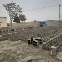 نیازمند بلوک زن در کارگاه بلوک زنی