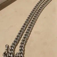 زنجیر. مردانه اصل معاوضه با ساعت