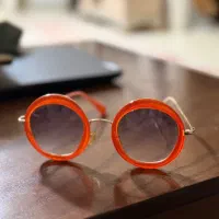 عینک آفتابی نارنجی