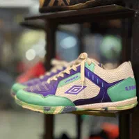 کفش فوتسال حرفه‌ای برندهای اورجینال|کیف، کفش، کمربند|زابل, |دیوار